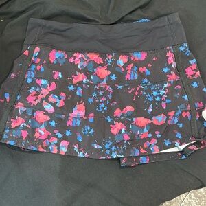 Lulu lemon skirt